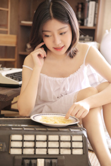 尼姑师太也需要快乐也需要爱情